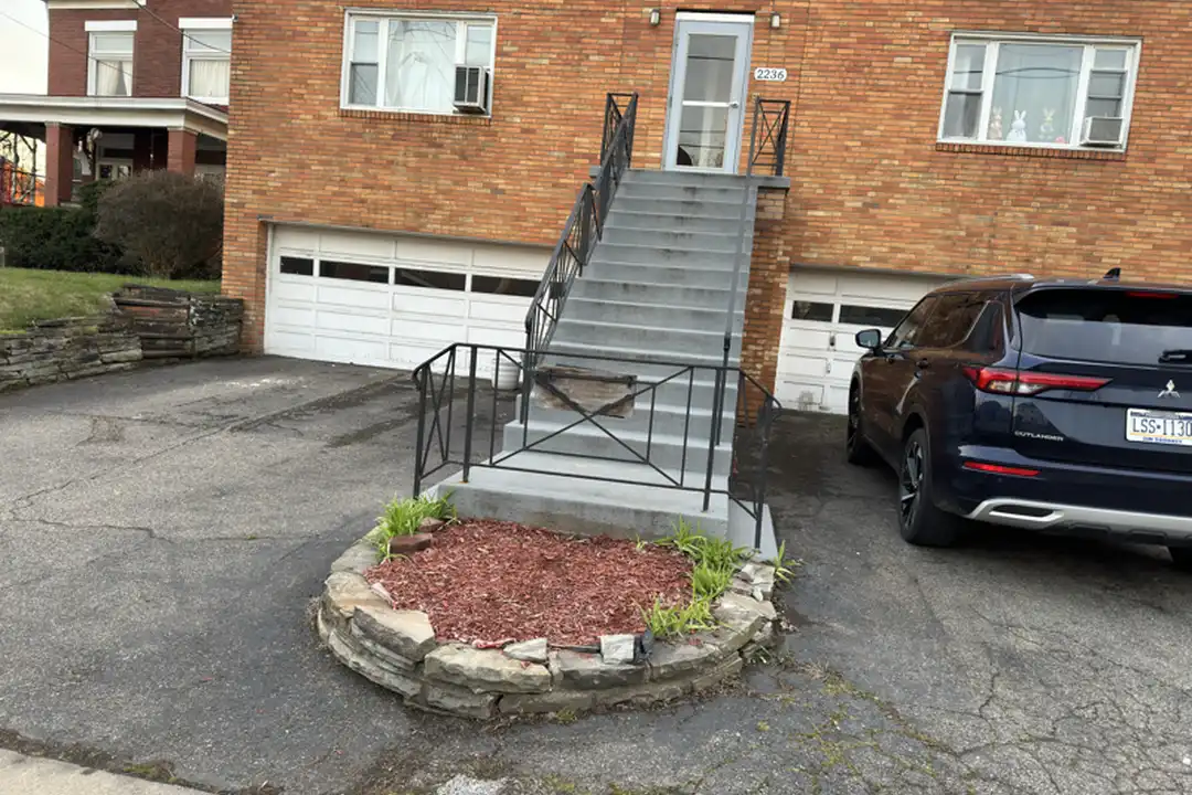 2236 Brownsville Rd – photo 1