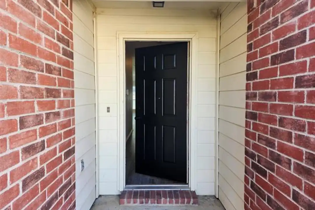 4710 Ashbury Ln - View 2