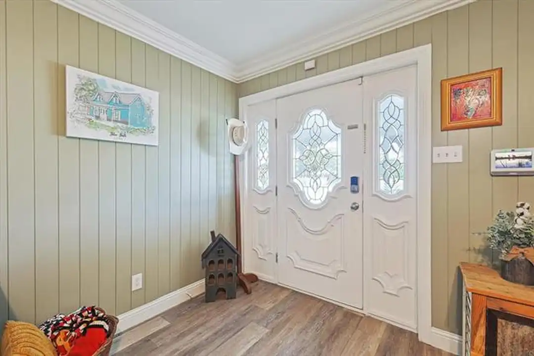 379 S John Douglas Rd - More