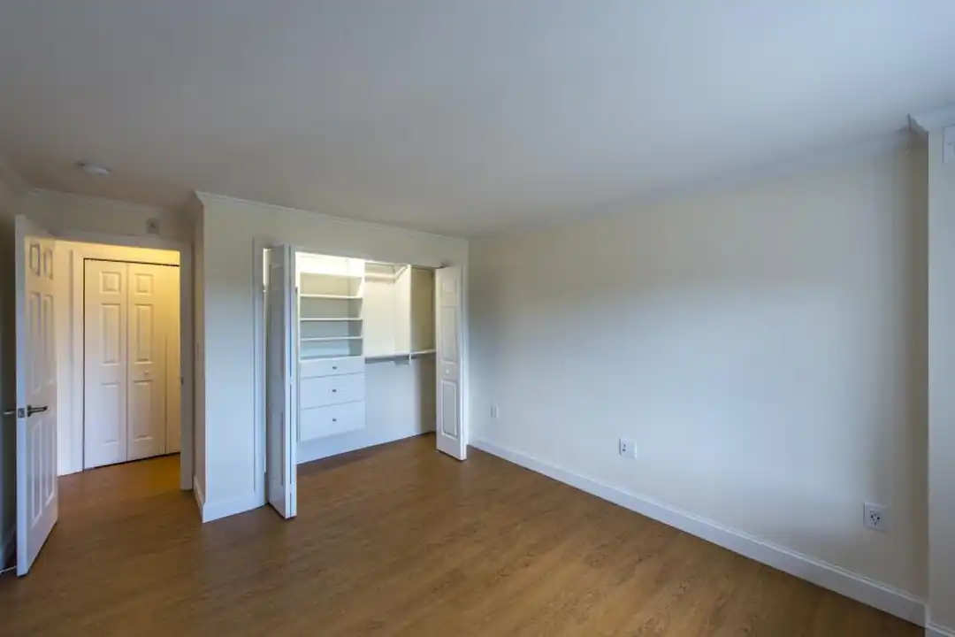 1450 Worcester Rd - View 2