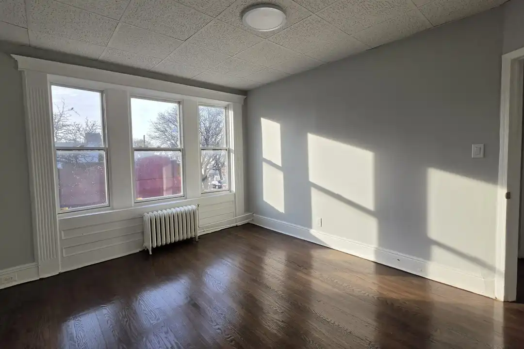 722 West Side Ave #2 - More
