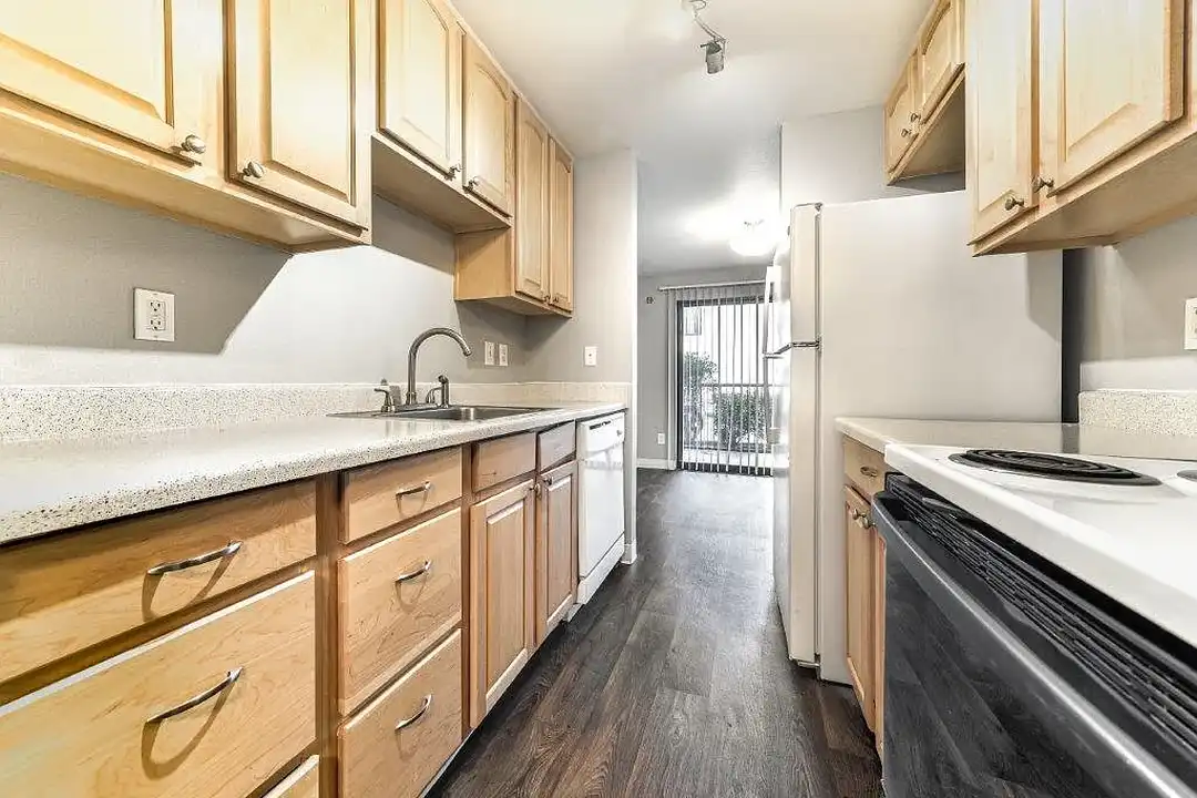 Apartment in Seattle, Beacon Hill - View 3