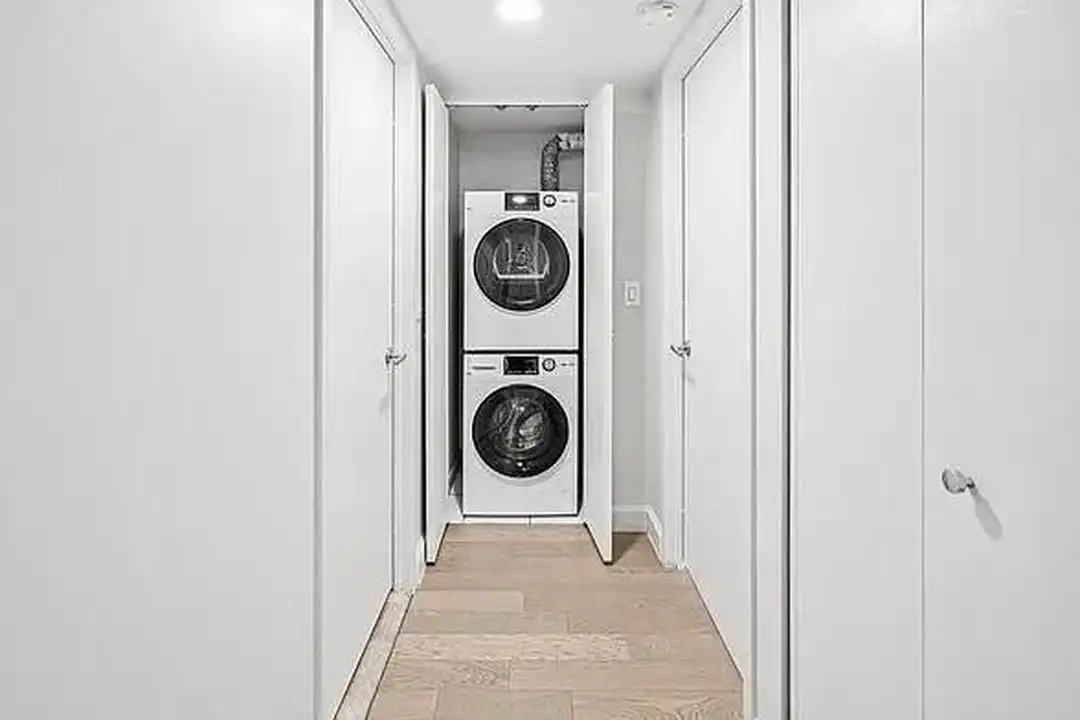 130 W 15th St unit 3G – pohled 5
