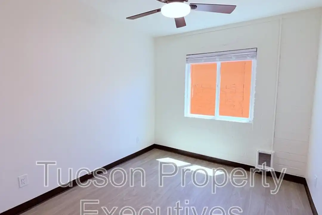 Apartment in Tucson - View 4