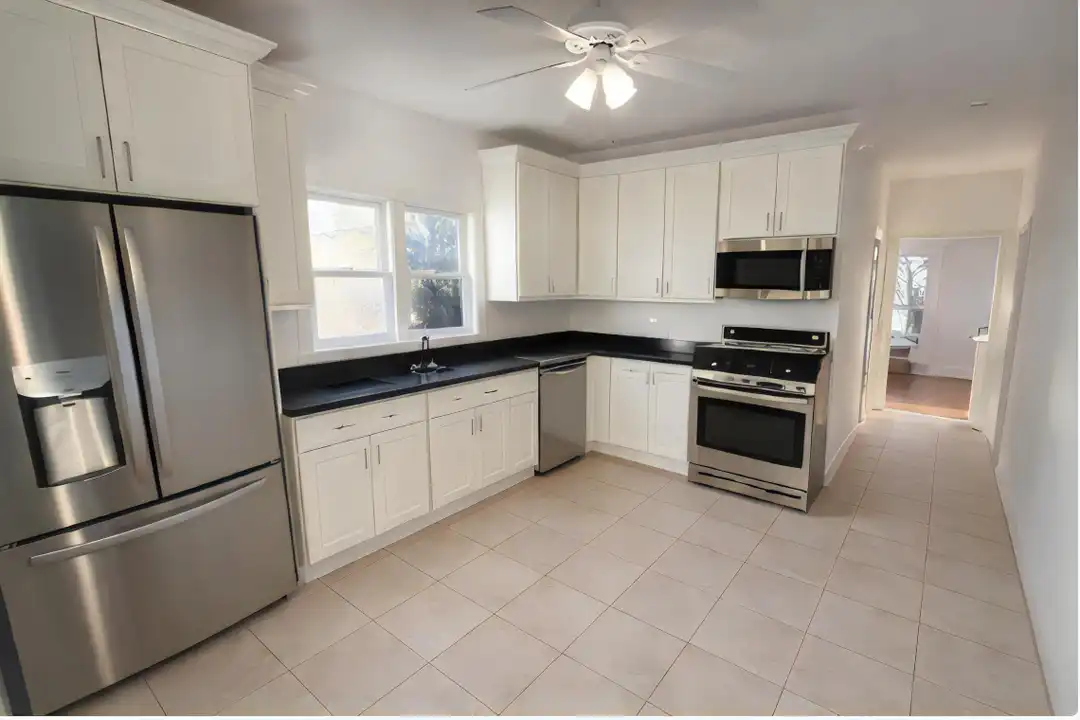 90 N Spring St unit 1 - View 2