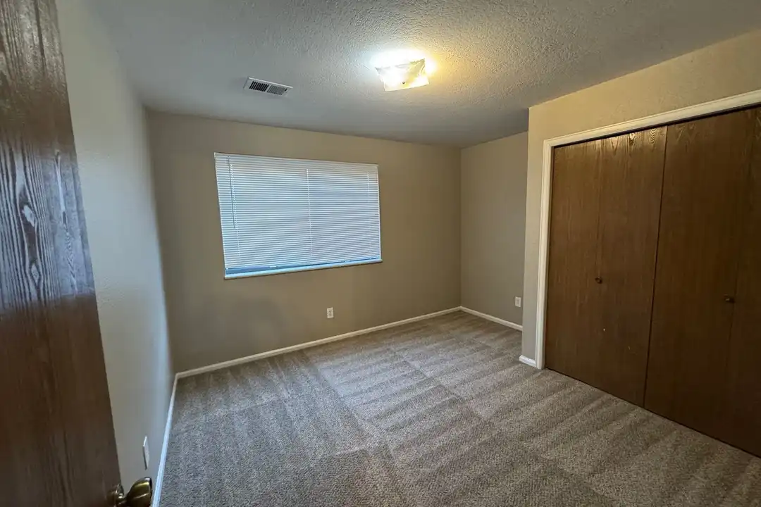 551 W Prentice Ave unit 103 - View 5