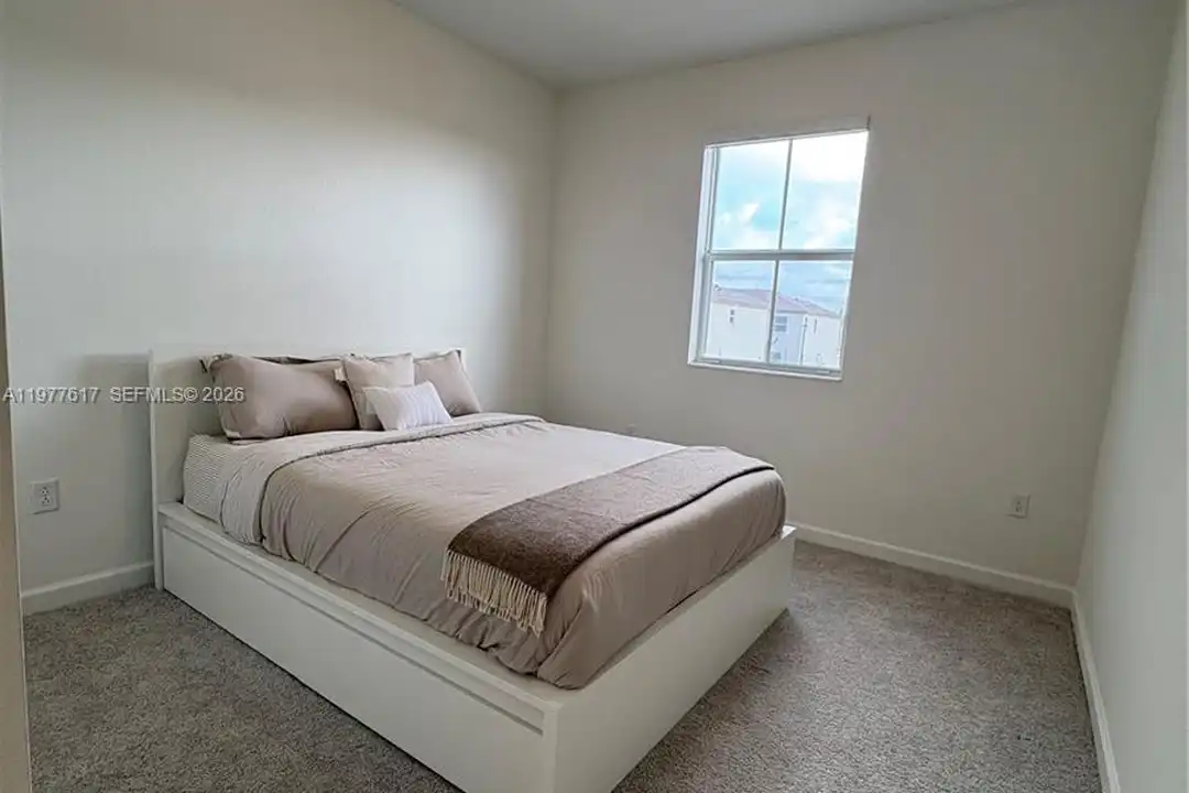 2409 SE 28th St unit 2409 - View 2