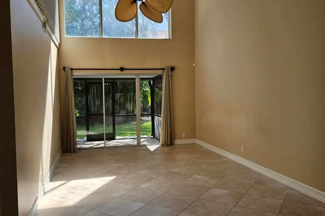 7526 Pinewalk Dr S – photo 1