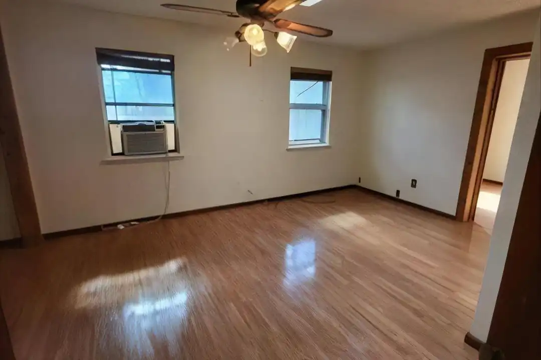 10081 Jacobs Ln - View 5
