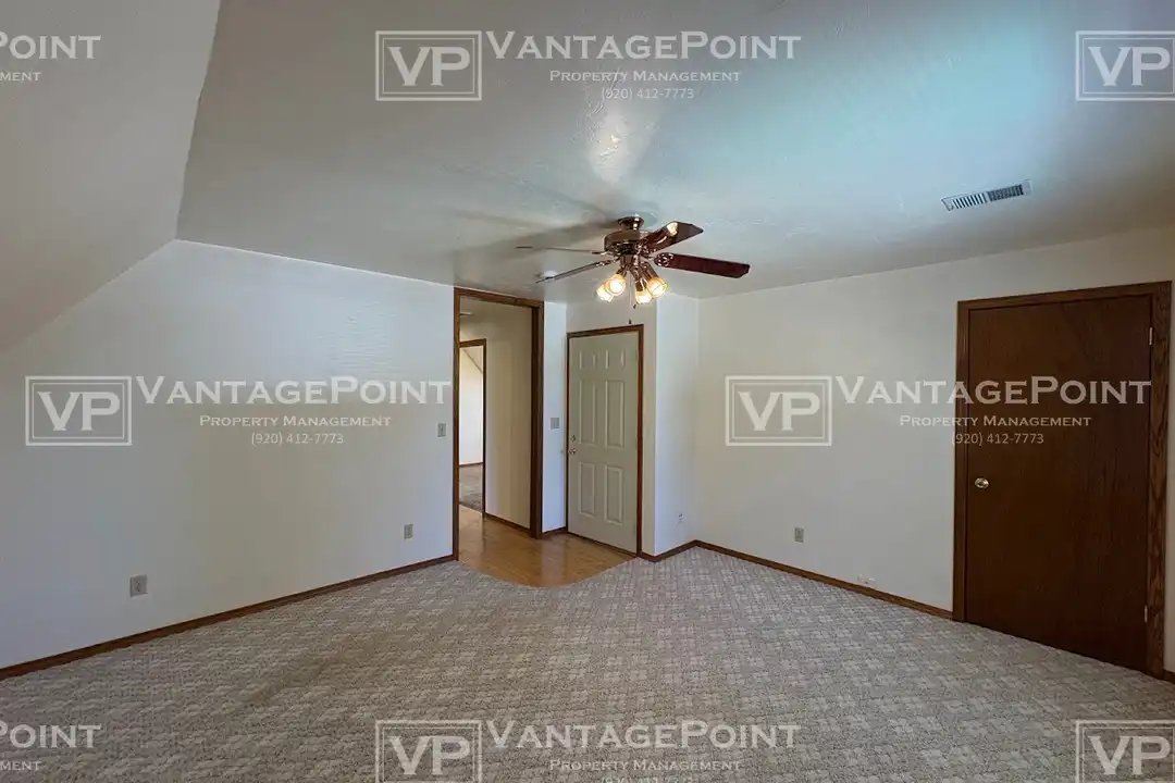 114 N Ontario St - More