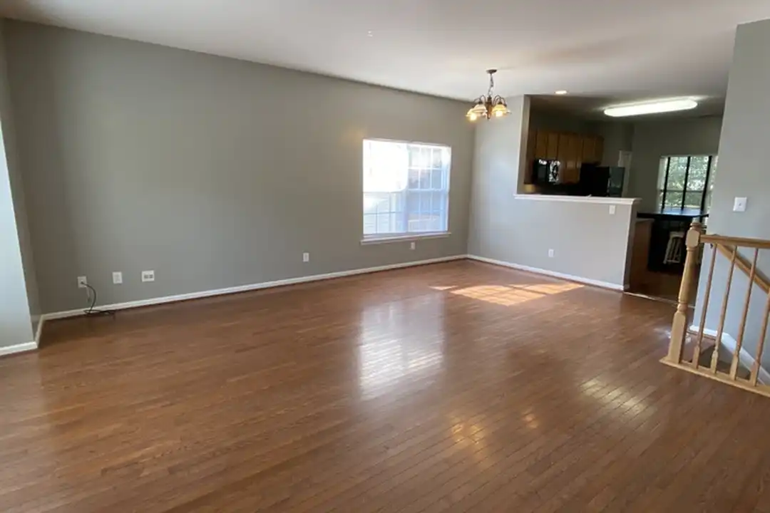 2810 Barrymore St unit UNIT 104 – pohled 4