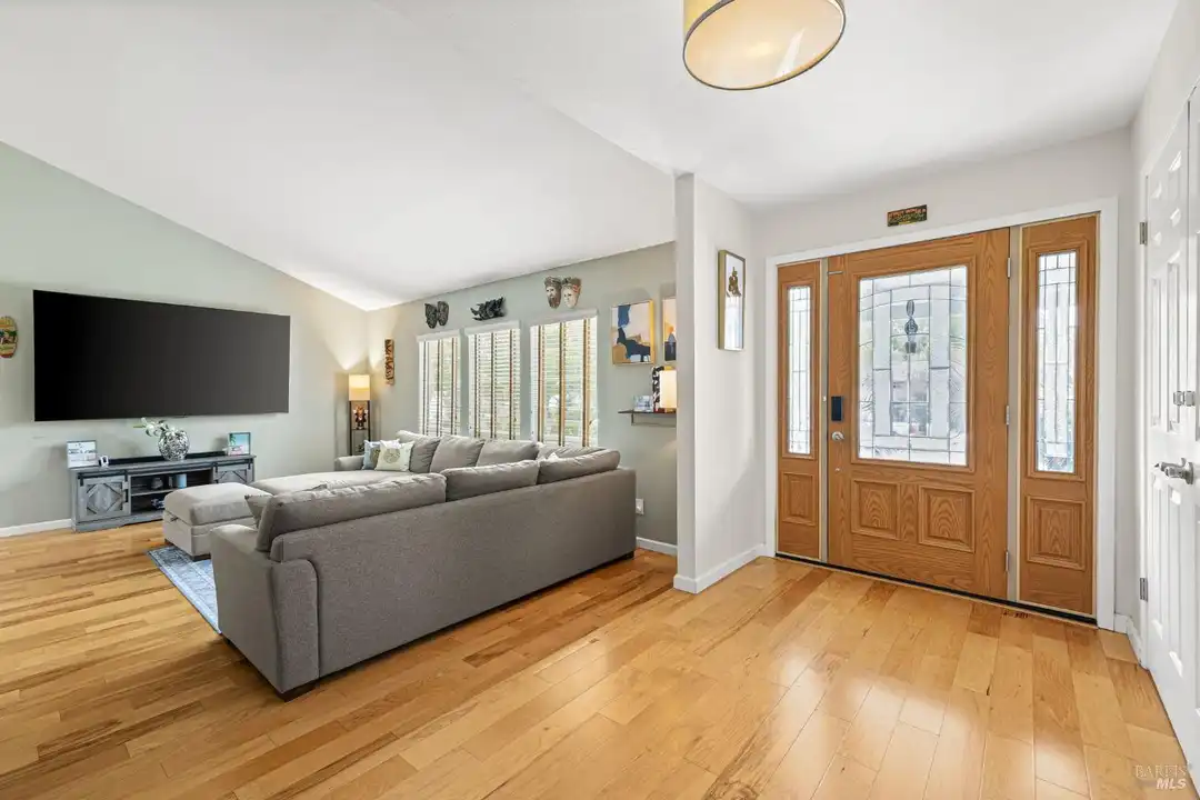 1066 Century Dr - View 4