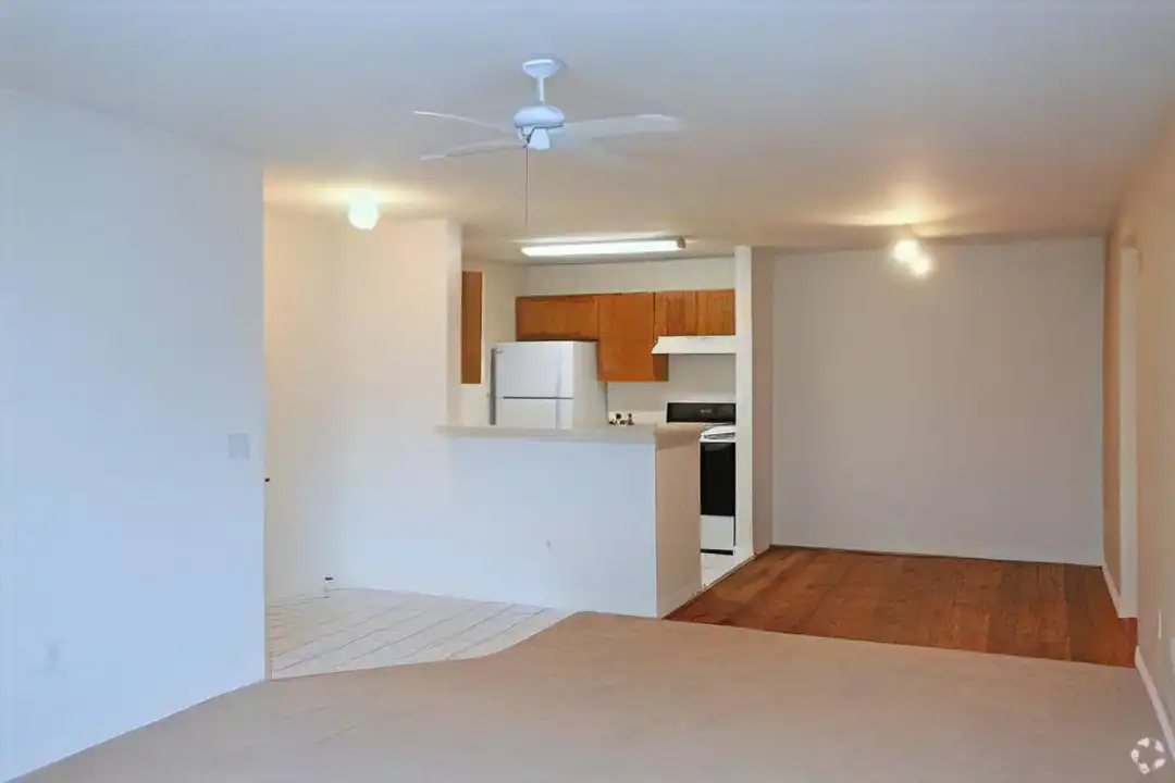 1500 Hackberry Ln - View 4