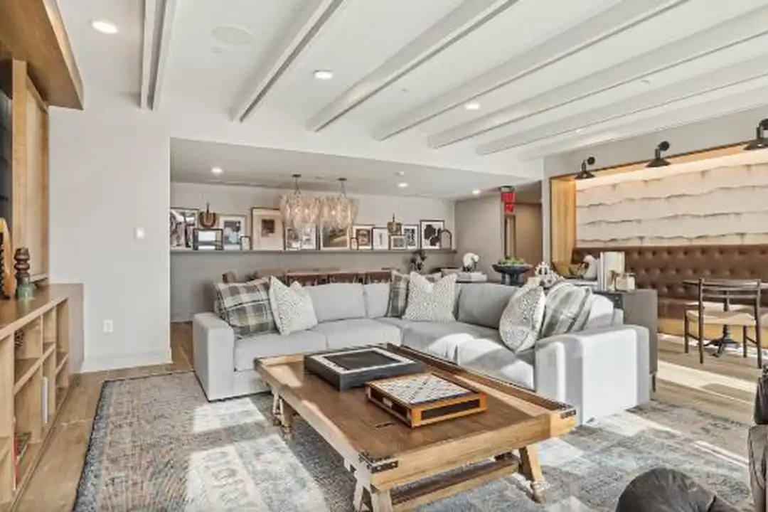 718 Gesco St - View 6