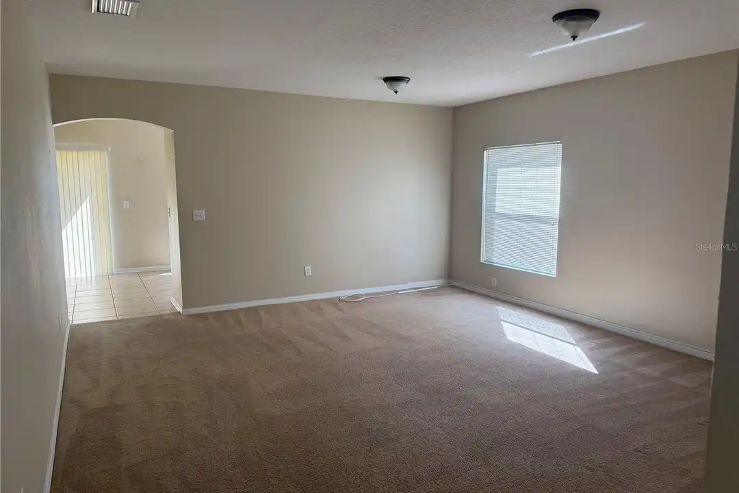 House in Fish Hawk - View 2
