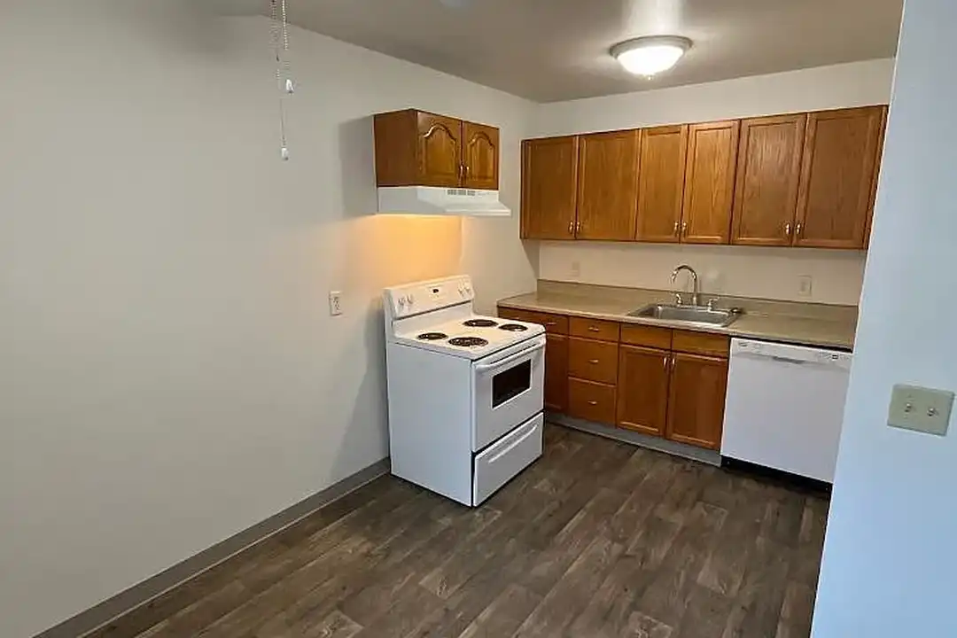 Crestwood Court Apartments - Widok 6