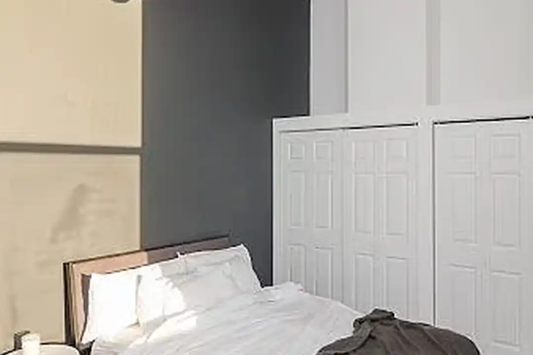 Apartment in Minneapolis, North Loop, Central - View 4