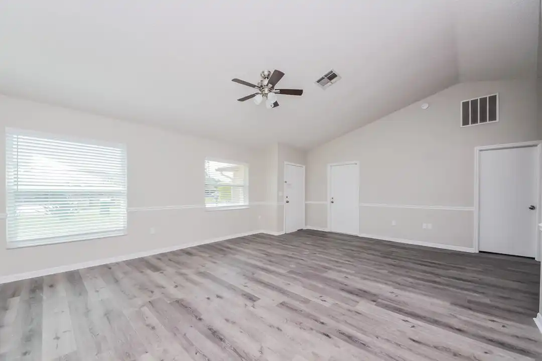 911 San Rafael Way - View 5