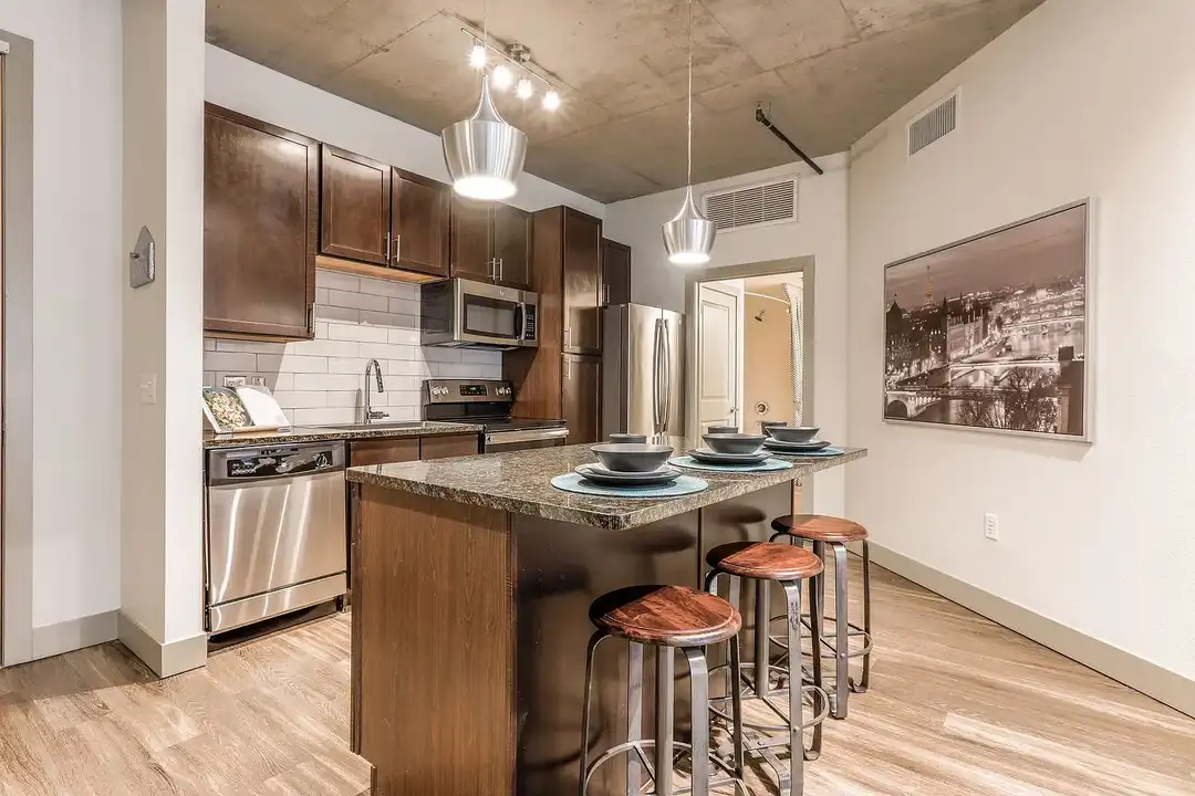 Apartment in Denver, Five Points - More