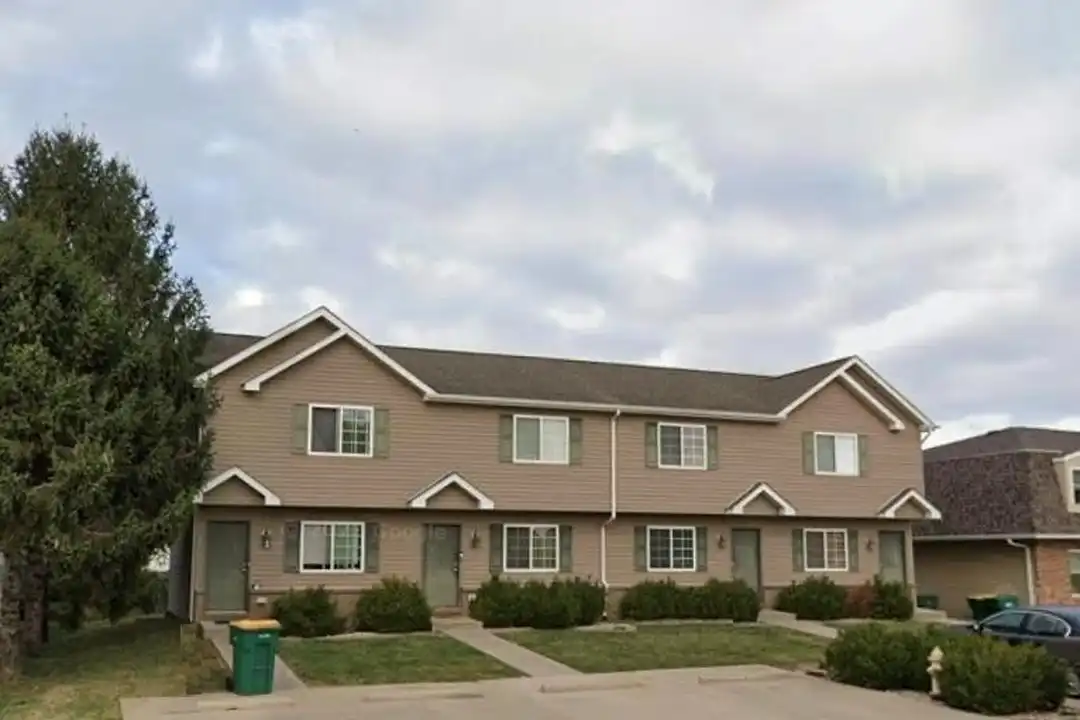 1963 Nathan Ave #D – photo 1 of 9