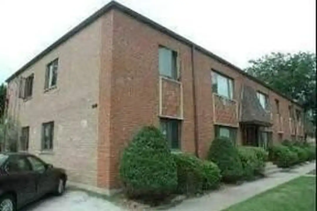 486 Buffalo Ave #1D