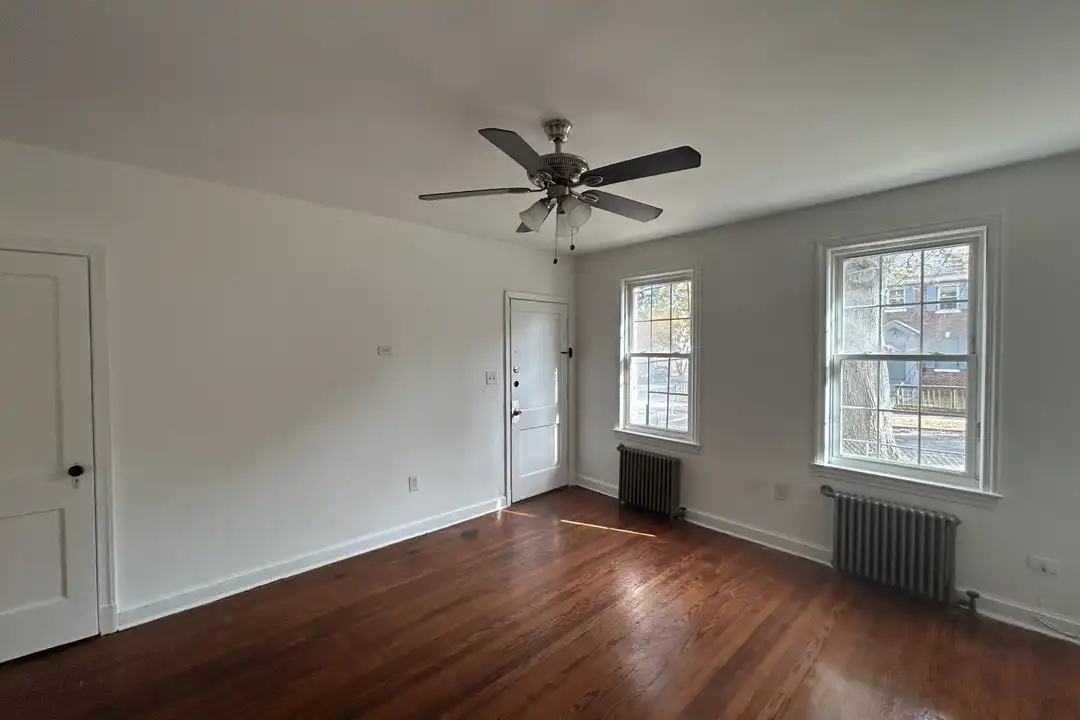 1601 18th St SE unit 1 - View 2