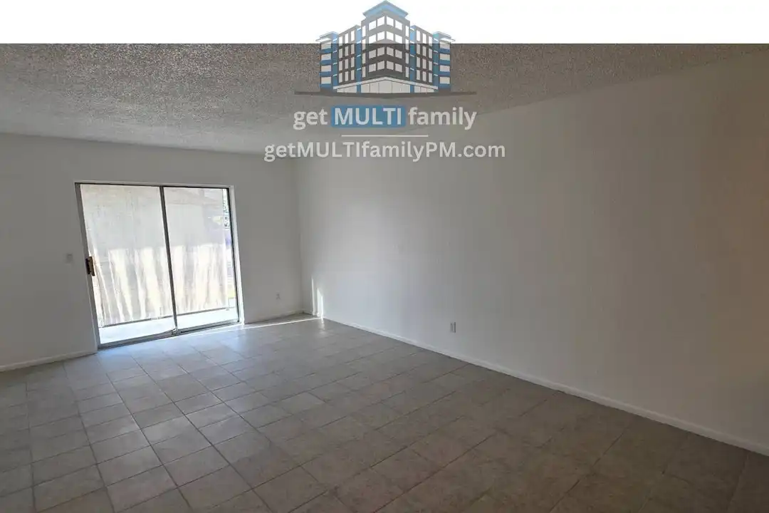 2514 N 49th St unit 2 - View 6