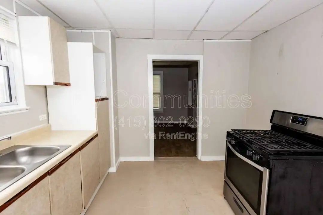 3818 Highland Rd – pohled 5