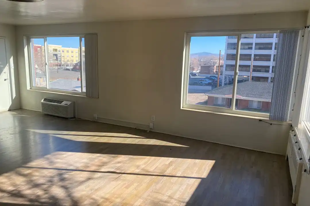 311 Sinclair St unit 10 - View 3
