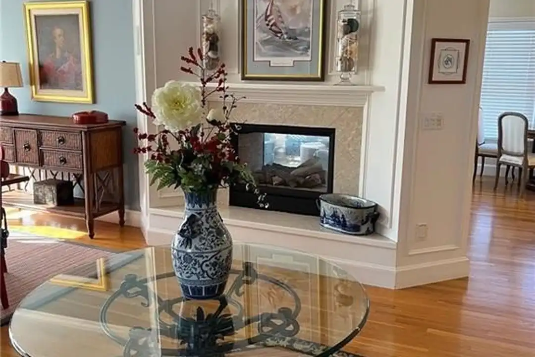 611 Wolcott Ave - View 4