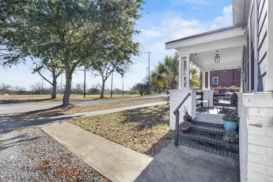 418 S 8th St - View 6