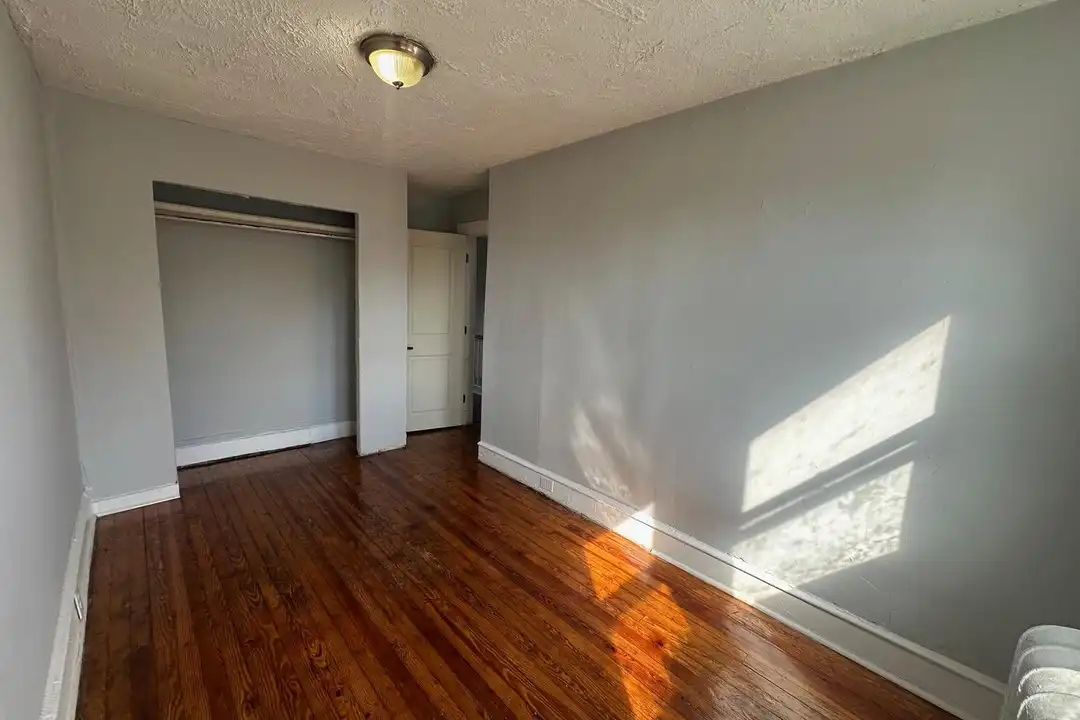 4341 N Fairhill St - View 5