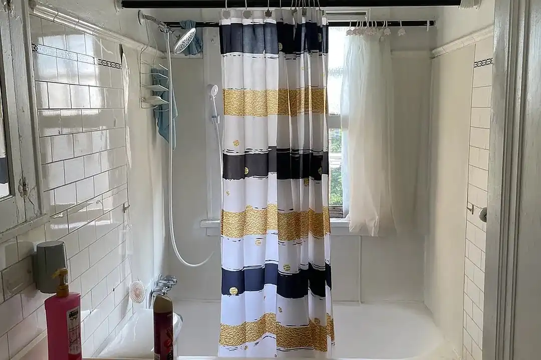 3558 Strathavon Rd unit 2 – photo 1