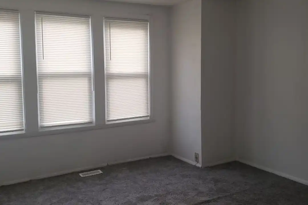 209 W Cedar Ave - View 3