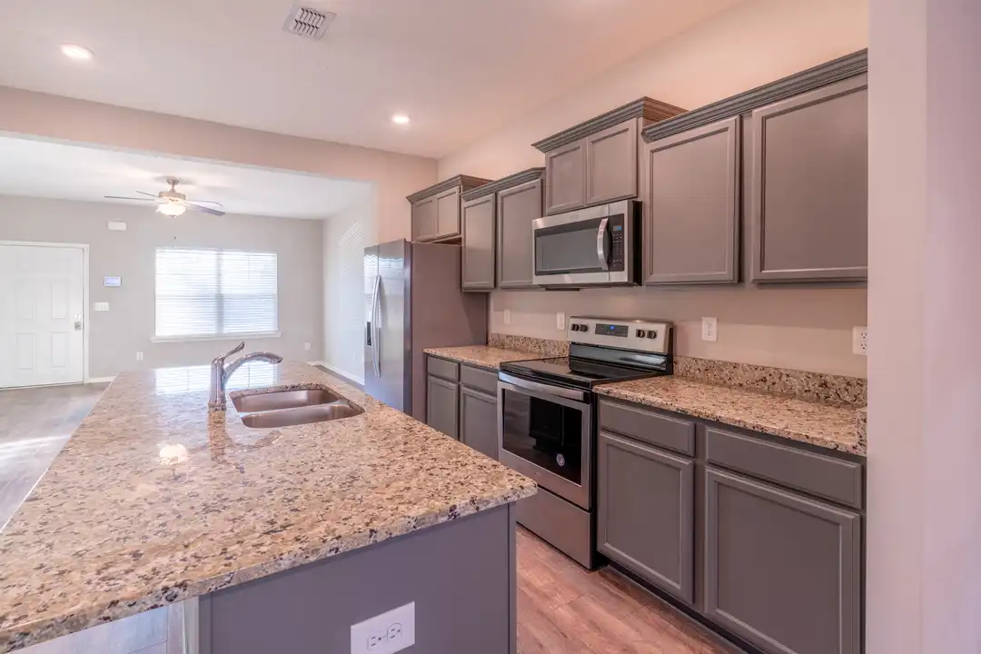 701 Bradburn Village Way – pohled 5