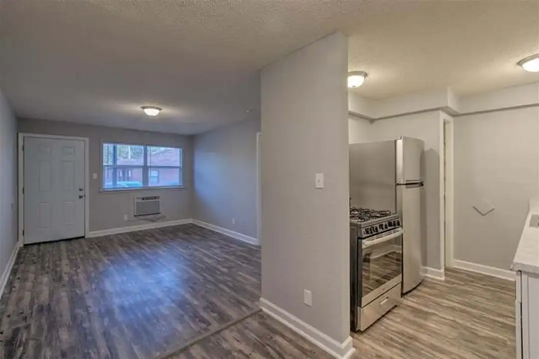 1433 Court Ave - Widok 2