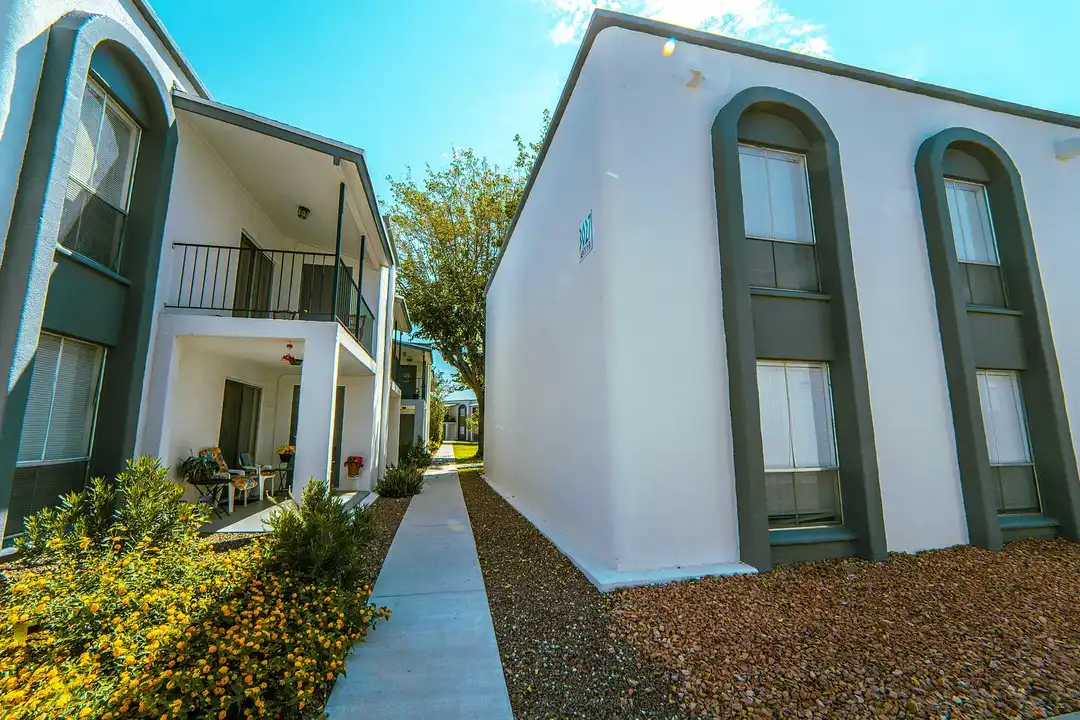 Centurion Pearl - View 2