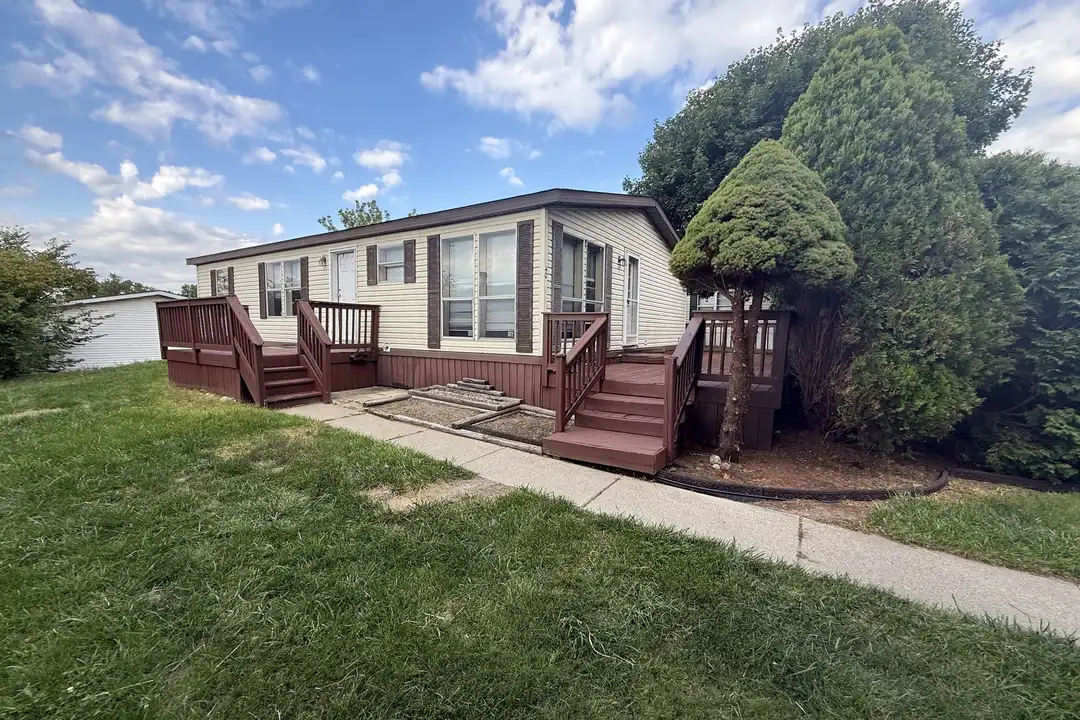 2500 Mann Rd unit Lot # 40 – photo 1 of 8