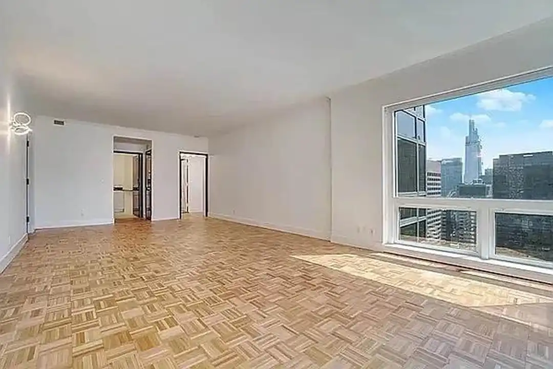721-725 5th Ave unit 54H – další