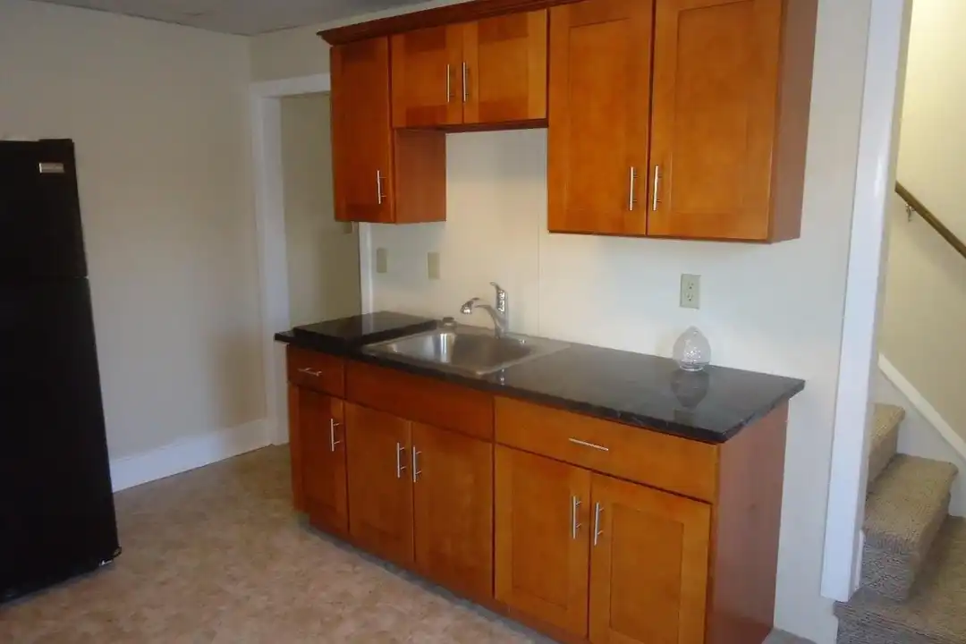 216 E Penn Ave #B – photo 1 of 13