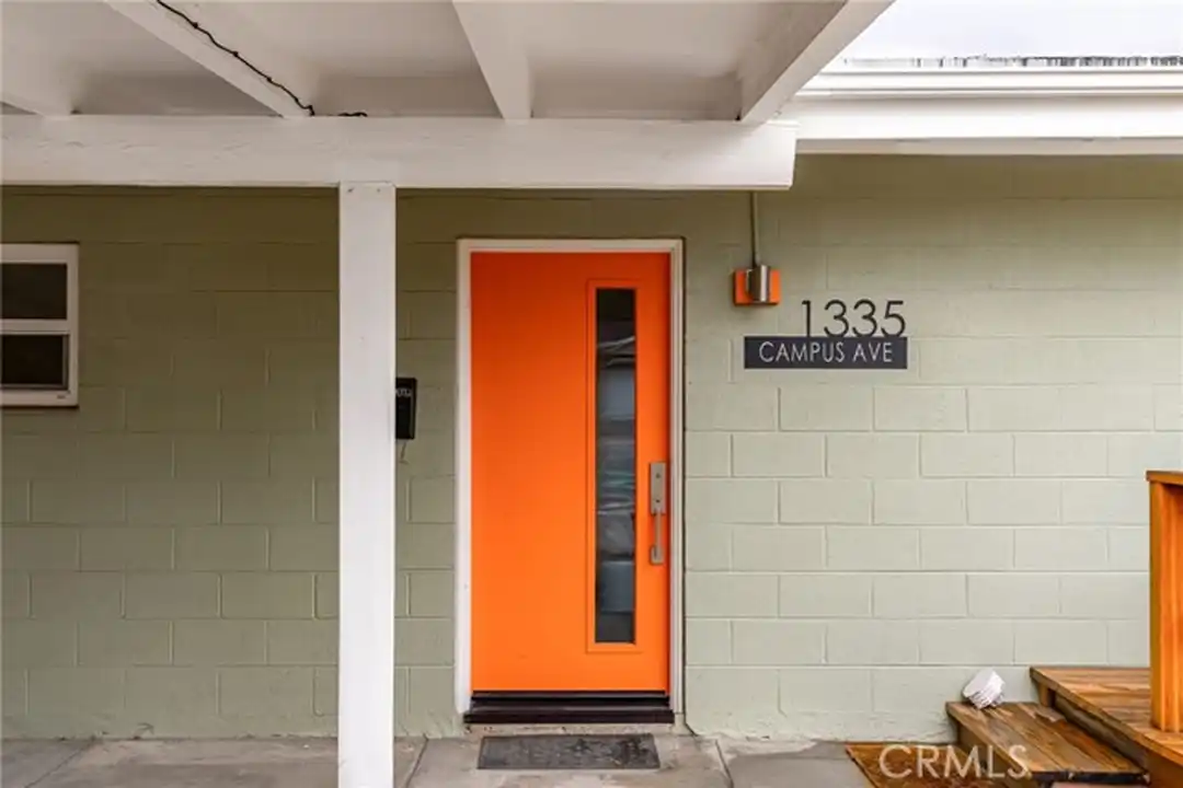 1335 Campus Ave - More