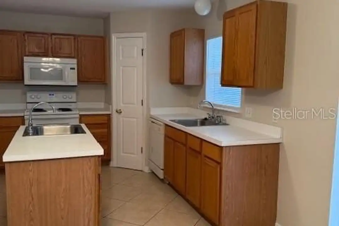 744 Paris Dr - View 6