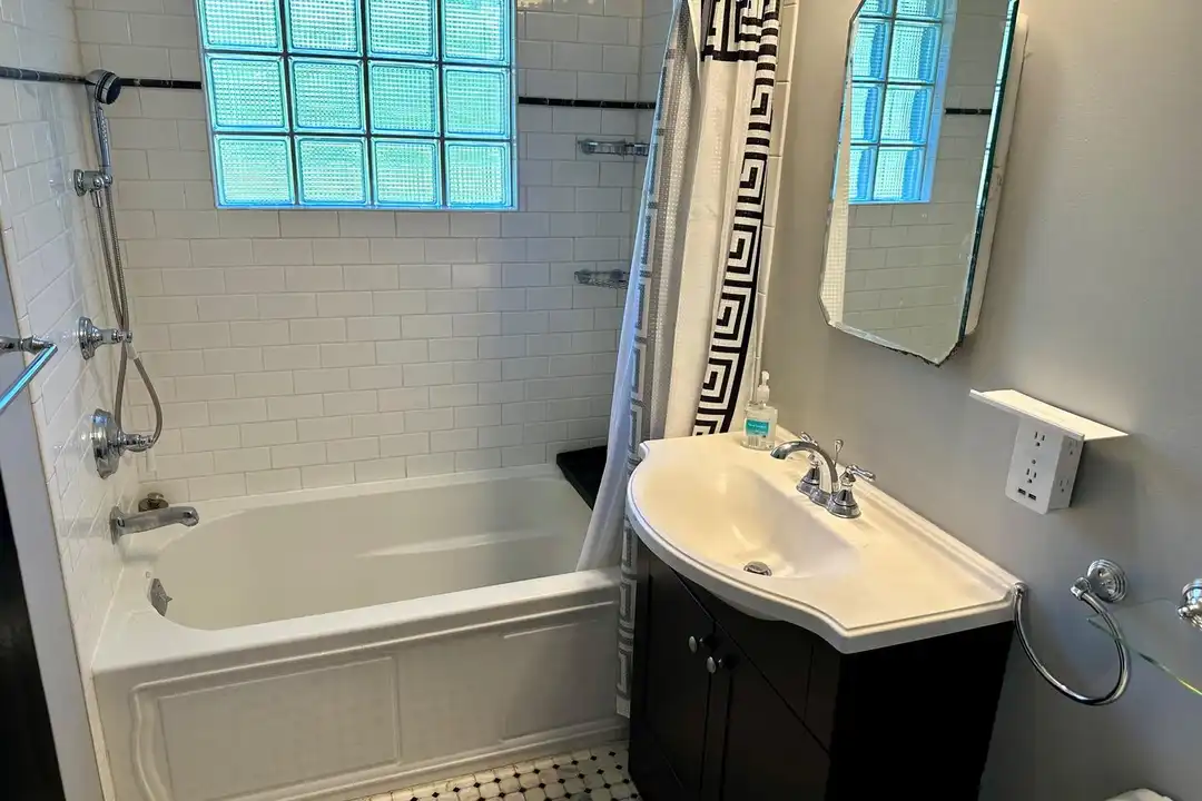2349 N Earley St - View 6