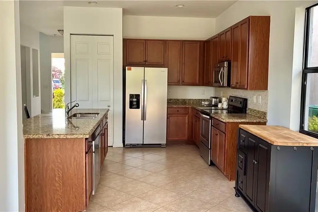 5077 Beckton Rd - View 3