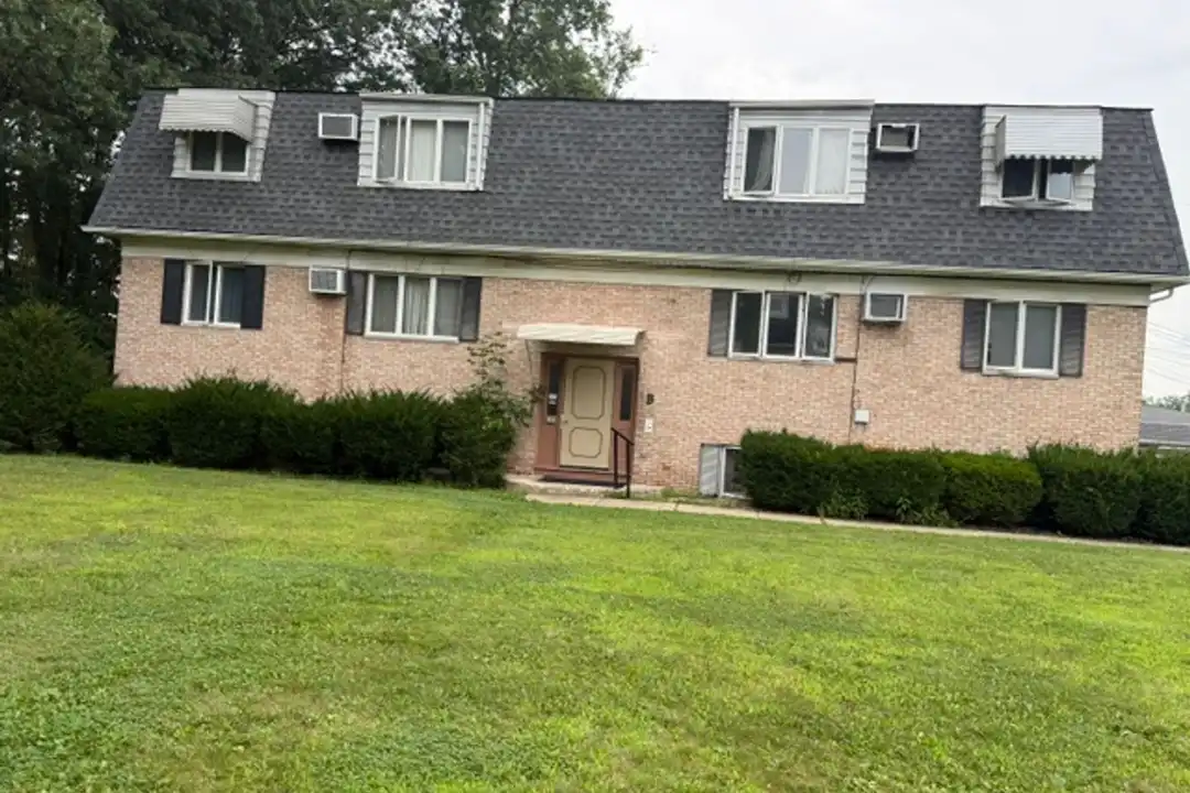 340 Ridge Rd unit 340 Ridge Rd Unit C-1 – photo 1 of 10