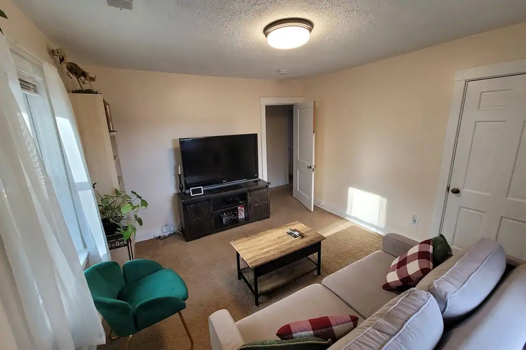 95 Grant Ave unit 2 – photo 1 of 7