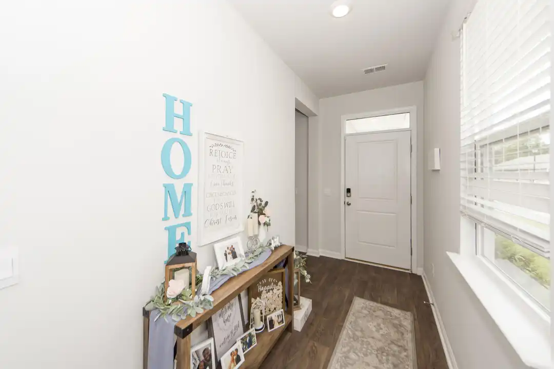 493 Cedarview Rd - View 2
