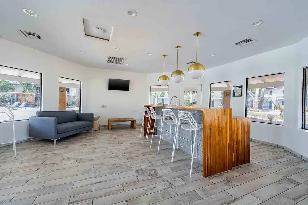 Apartment in Tempe - View 2