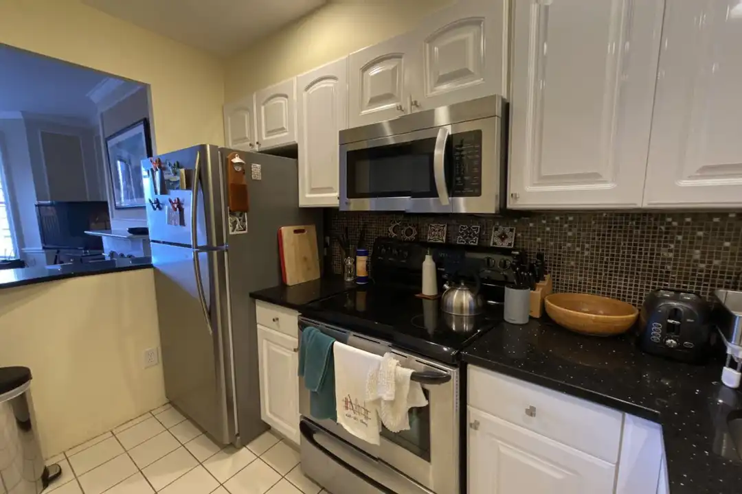 431 Beacon St unit 3 - View 6