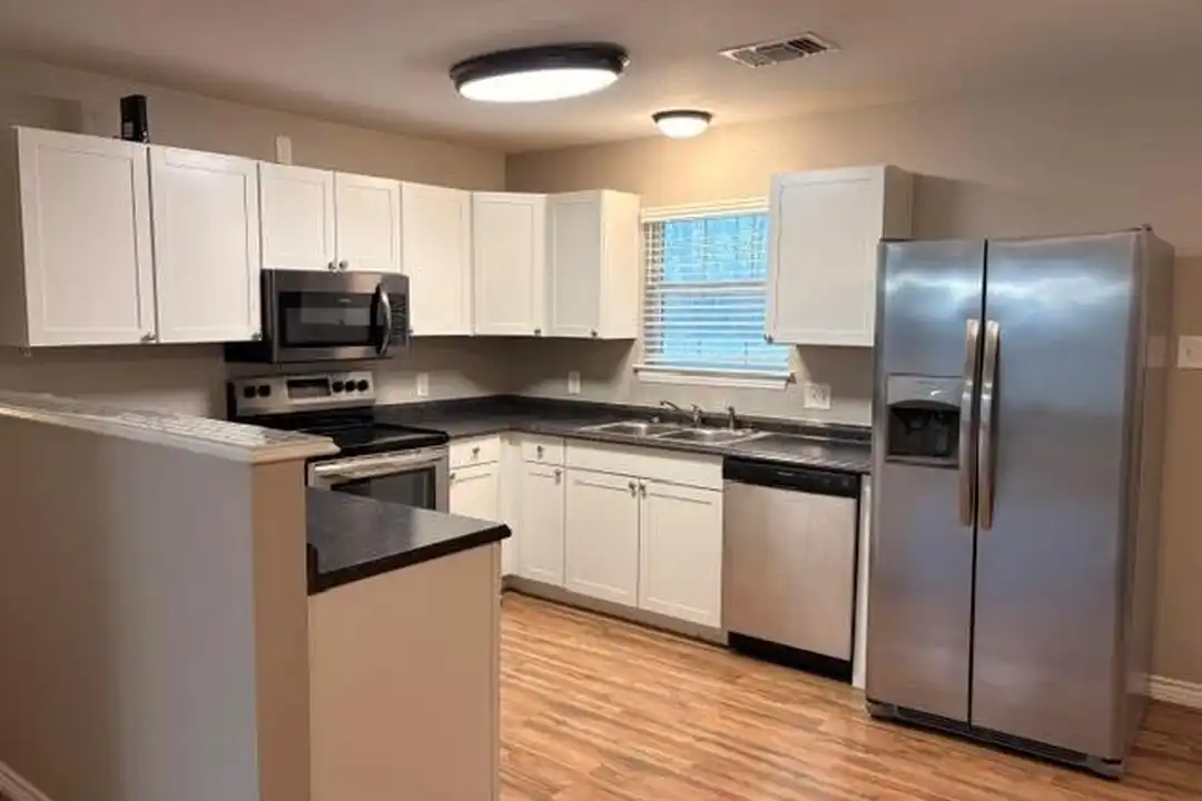 2104 2nd Ave - View 5